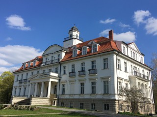 Schloss Genshagen mit Schlosspark