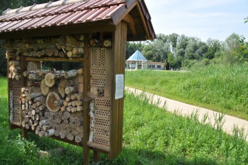 Insektenhotel in der Freiluftausstellung Glauer Felder © Landschafts-Förderverein Nuthe-Nieplitz-Niederung e.V./Peter Koch