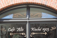 Eingang Café Alte Wache, Foto: Tourismusverband Fläming e.V.