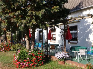 Café & Restaurant "Zum Kirschbaum"