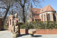 Liebfrauenkirche und Wichmann, Foto: Stadt Jüterbog, Lizenz: Stadtverwaltung Jüterbog